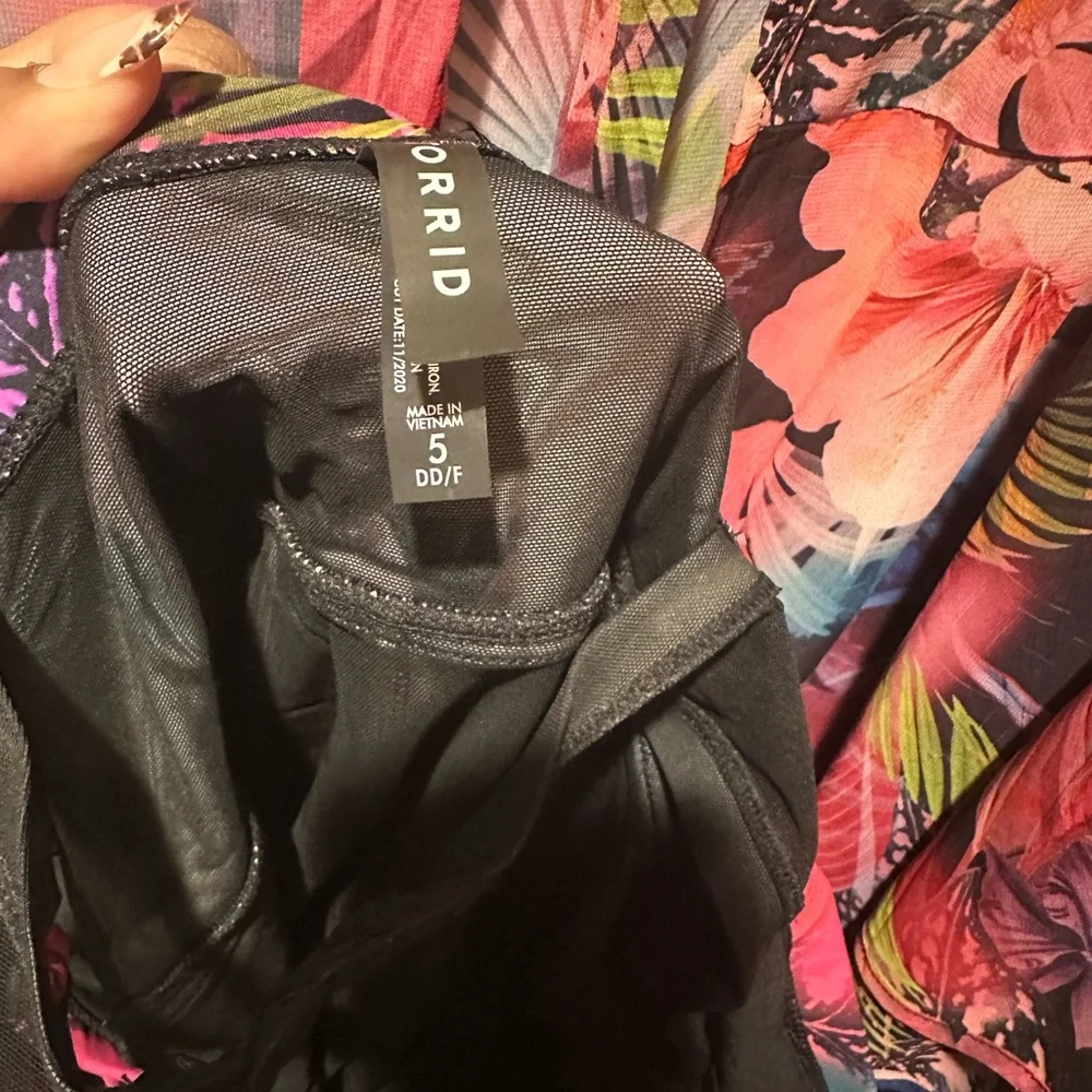 TORRID Vibrant Floral Swimsuit + Belted Cover Up - Picture 8 of 11